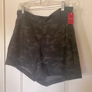 Spanx 6” sunshine shorts (camouflage)